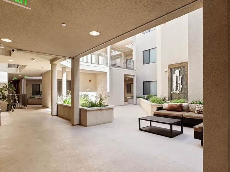 230 Jackson St #206 — Photo 18