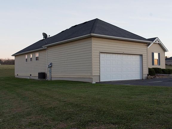 3rd image of 708 Platinum Dr