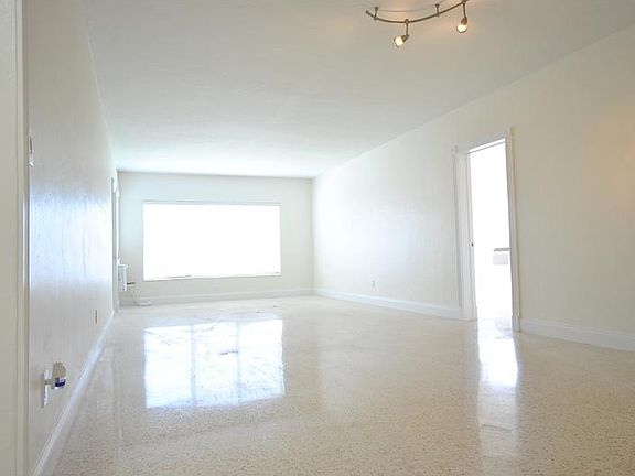 2nd image of 7805 Crespi Blvd APT 3
