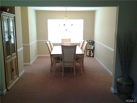 4th image of 26 Hillside Ln #26