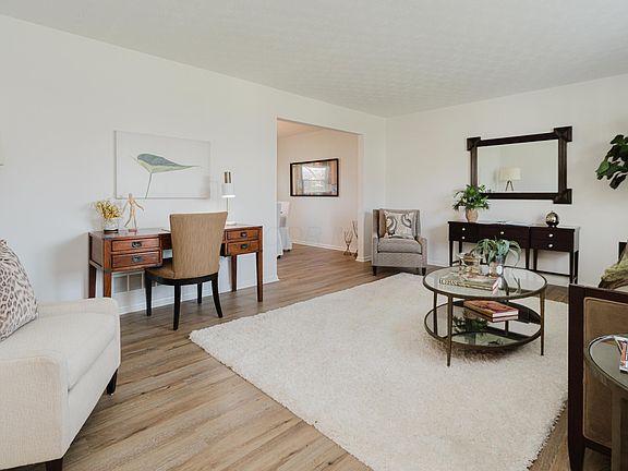 5th image of 288 Cliffview Dr