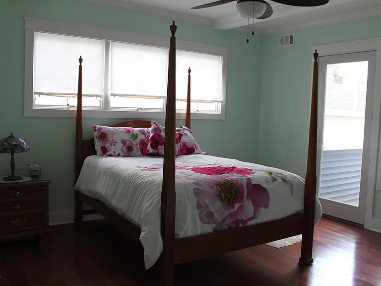25 Riverdale Ave — Photo 5
