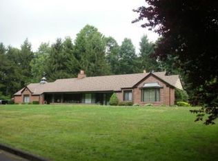 1079 Dry Hill Rd, Beckley, WV 25801
