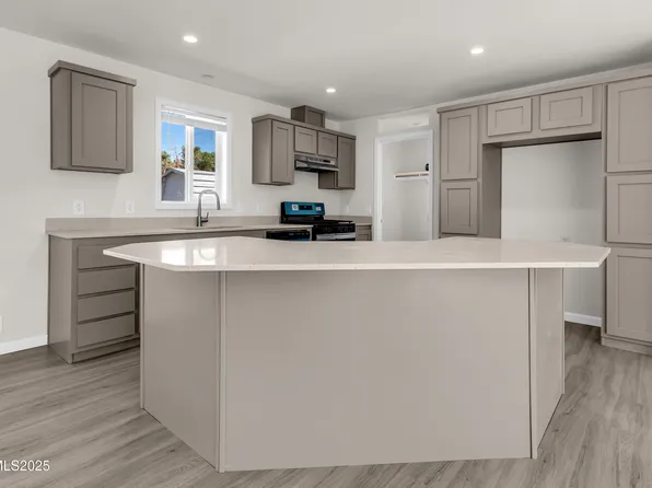 3810 Bobolink Cir, Reno, NV 89508