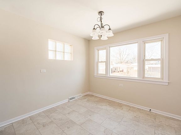 3rd image of 8419 S King Dr