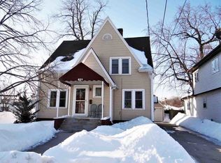 821 6th St, Menasha, WI 54952