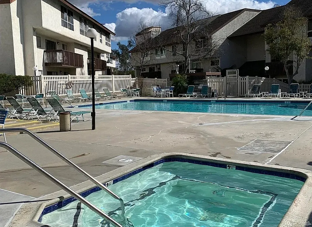 1 bed, 900 sqft, $3,300 — Photo 2