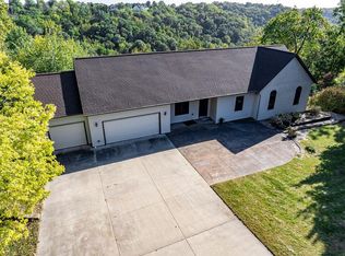 W4267 Ridge Dr, La Crosse, WI 54601