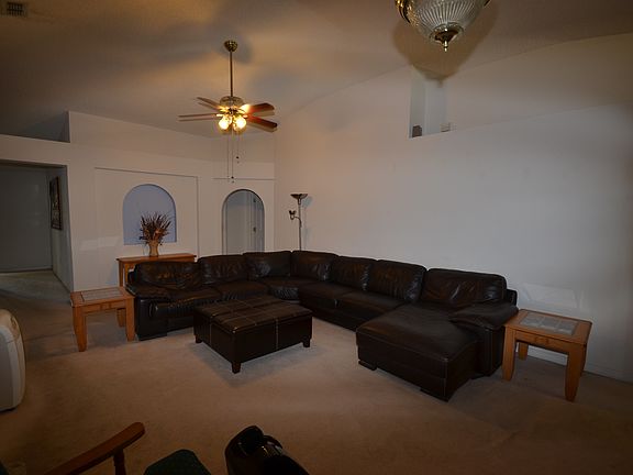 5th image of 1112 Jayhil Dr