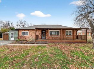 21 Richard Pl, Belleville, IL 62223