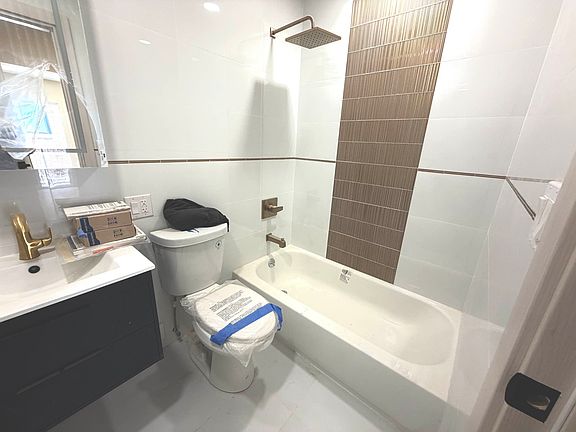 4th image of 1117 Church Ave APT 2