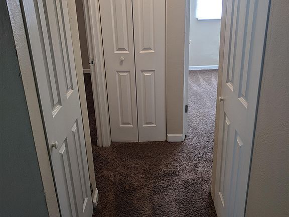 5th image of 2040 Yale Ave APT 16