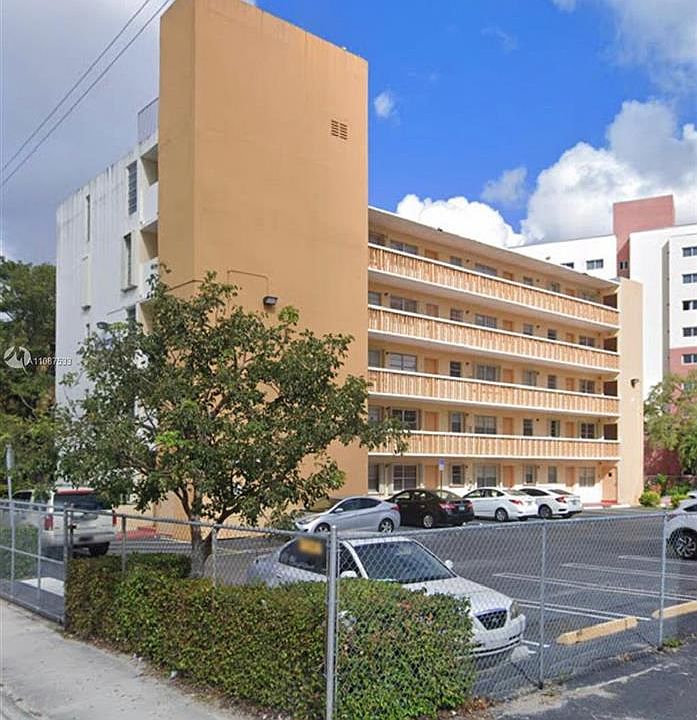 1st image of 1629 NW North River Dr APT 504