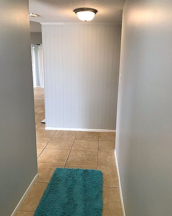 1st image of 754 Bianca Dr NE