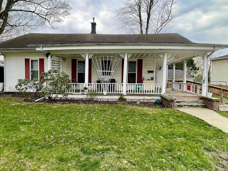 1st image of 107 E Logan St