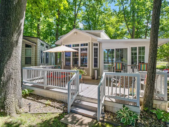 634 Hillview Ln, Coldwater, MI 49036