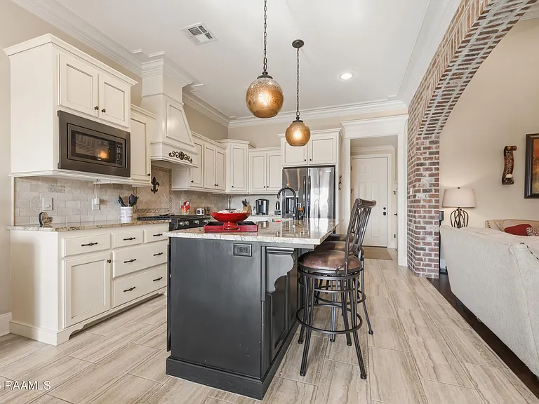 117 San Sebastian Dr — Photo 11