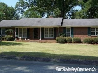 814 Smallee St, Alma, GA 31510