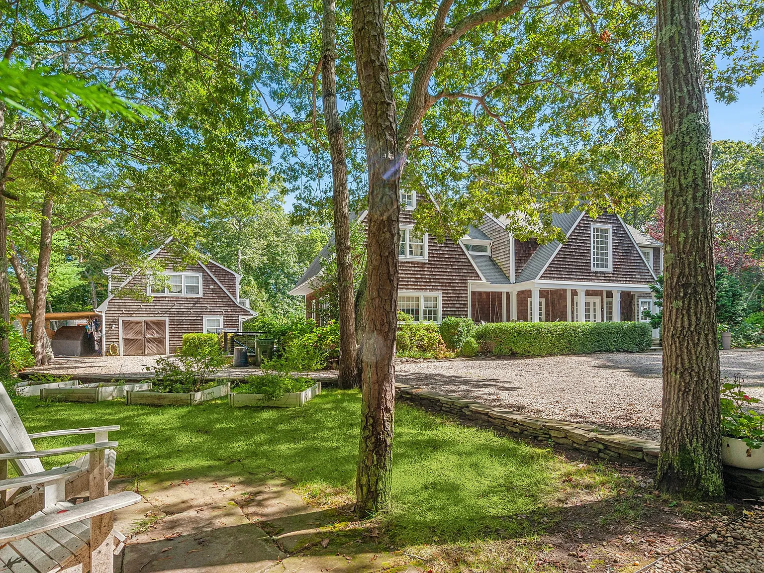 Stunning Home On Village Edge — Photo 3
