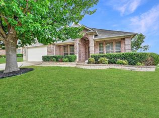14 Lucas Ln, Edgecliff Village, TX 76134