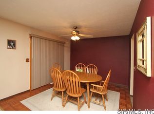 112 Olde Farm Rd, Troy, IL 62294