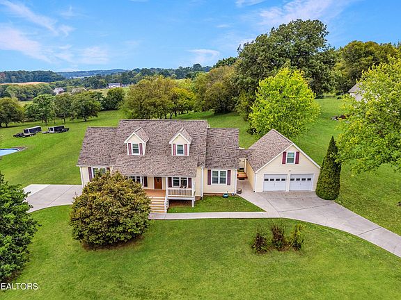 3rd image of 1317 Heartland Dr