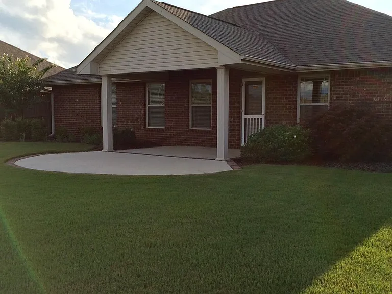 108 Grantham Cir — Photo 5