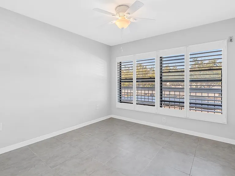 1320 Pasadena Ave S #203 — Photo 13