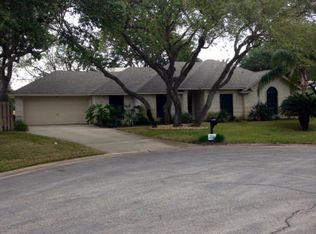 420 Fairway Oaks St, Rockport, TX 78382