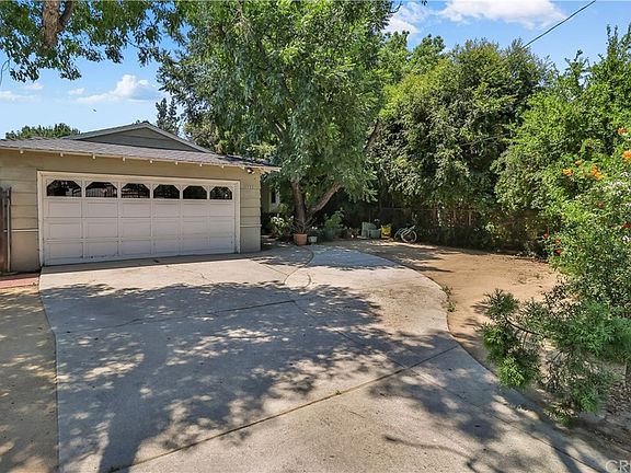 3rd image of 6625 Gloria Ave