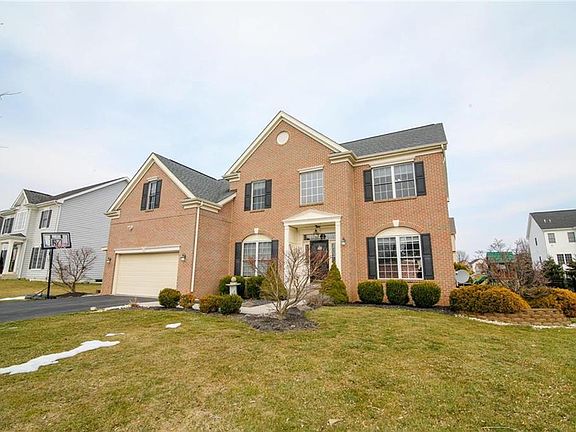 3rd image of 5220 Harriet Ln