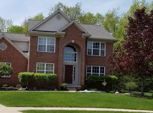 9154 Springwood Ct, Howell, MI 48843