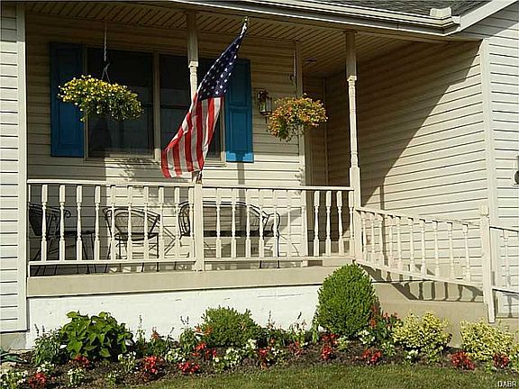 2nd image of 185 Wisteria Dr