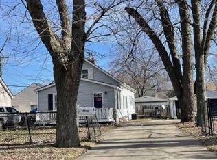 28108 Hughes St, Saint Clair Shores, MI 48081