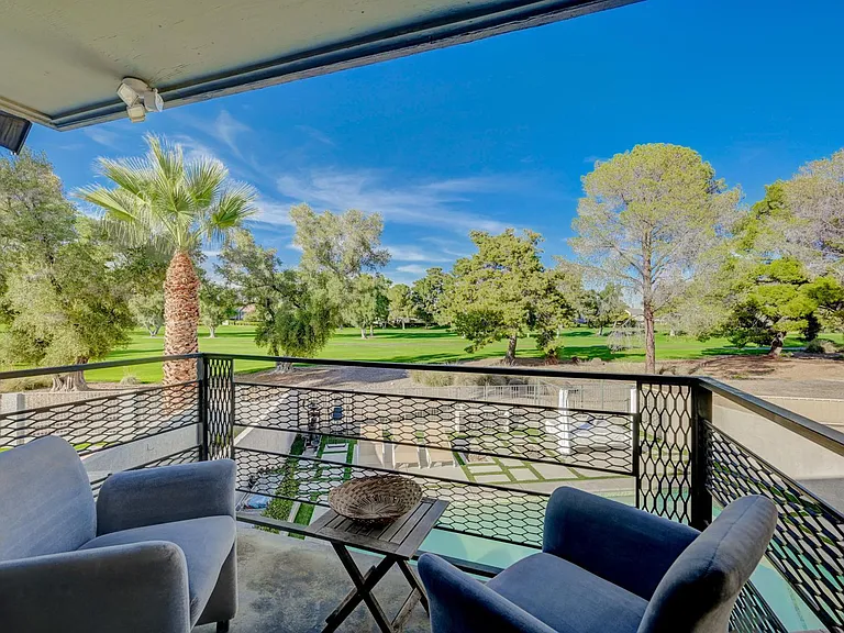964 Vegas Valley Dr — Photo 13