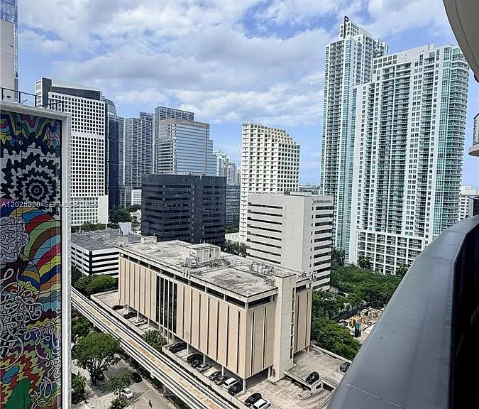 1000 Brickell Plz #2014 — Photo 27