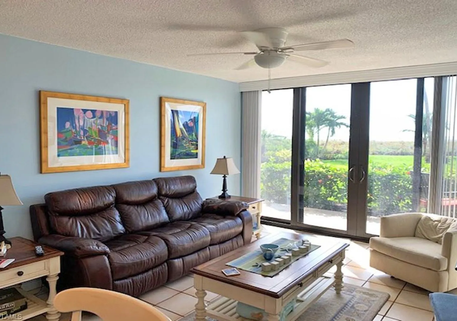 Only Steps From The Pool & The Beach Marco Island Two Bedroom ** — Photo 2
