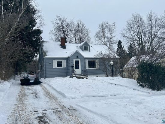 110 E Chisholm St, Duluth, MN 55803