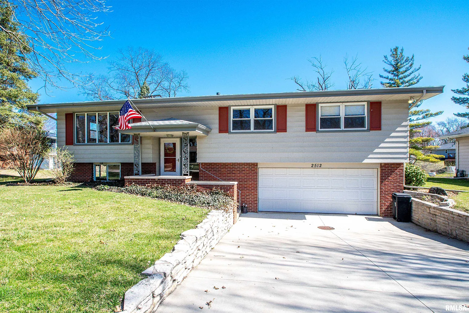 2512 S Daycor Dr photo 1