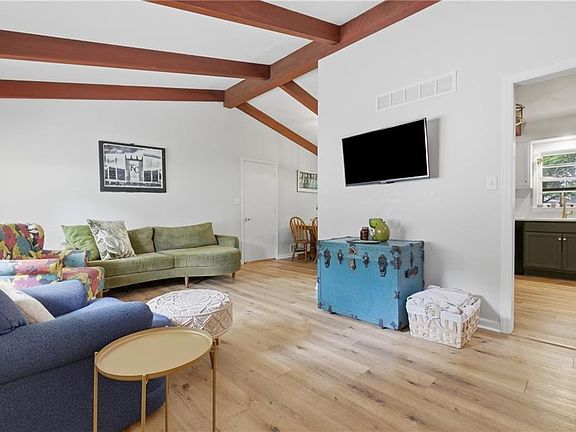 4th image of 6303 N Park Ave