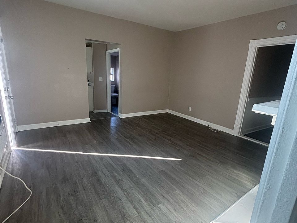 1st image of 616 Highland St N APT 4