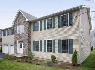 11 Alice Pl, Bergenfield, NJ 07621