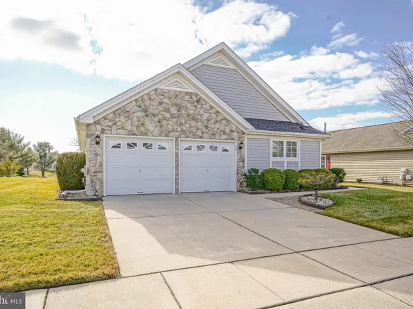 16 Magnolia Ln, Sewell, NJ 08080