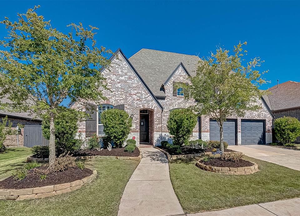 Sought after Highland 1-Story with Study and Home Theater room has 3 Car Garage and many HIGH End Upgrades! Homeowners added Top of the line Plantation Shutters throughout the home! This quiet section of Harvest Green has the best neighbors in the Su
