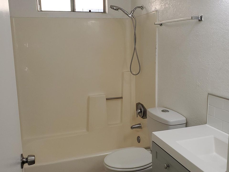 2nd image of 12900 Miracle Hill Rd APT B