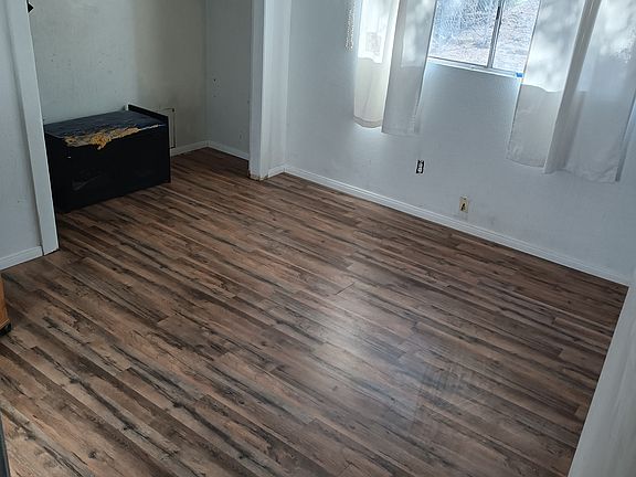 5th image of 9305 E Avenue R10