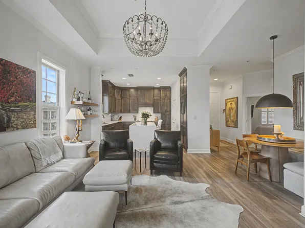 305 Seven Springs Way APT 403, Brentwood, TN 37027