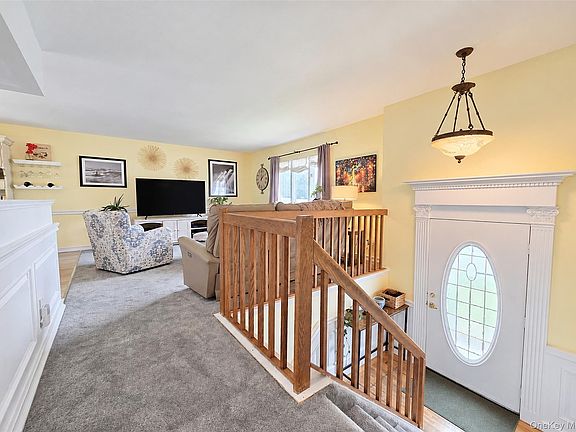 2nd image of 167 Glenmere Way