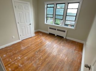 30 Van Velsor Pl #3RR, Newark, NJ 07112