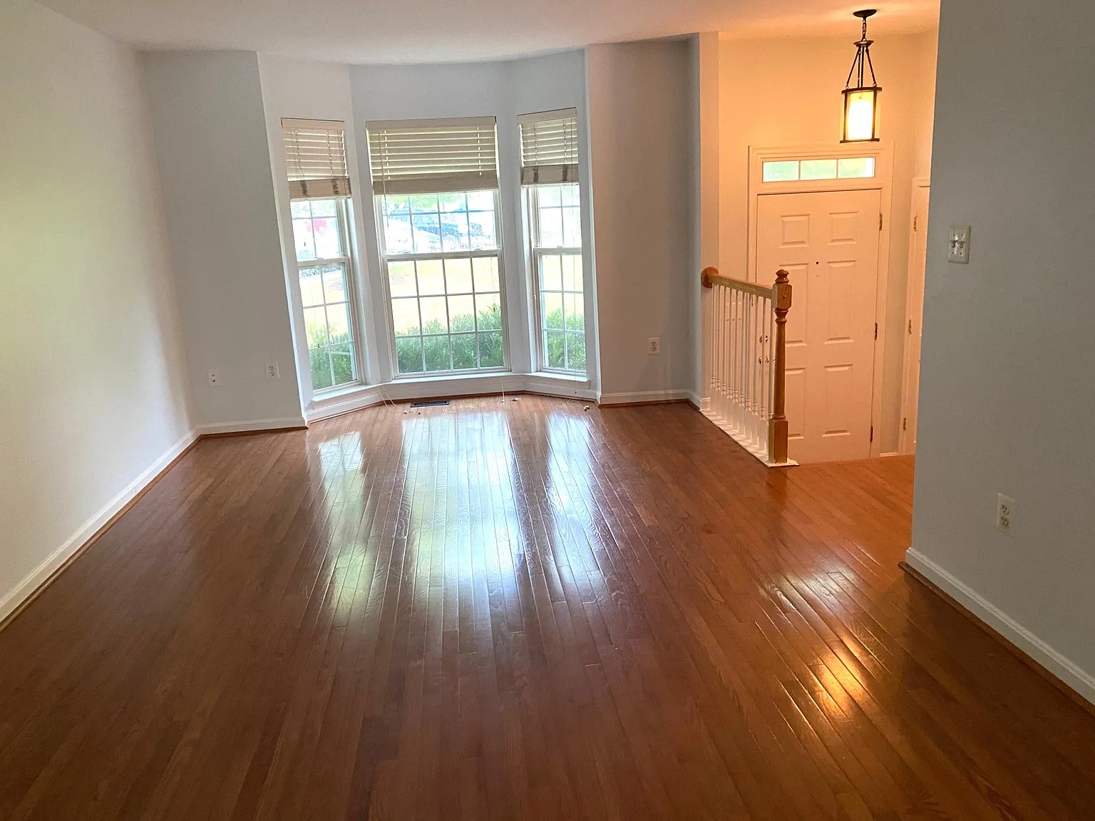 604 Samuels Way — Photo 3